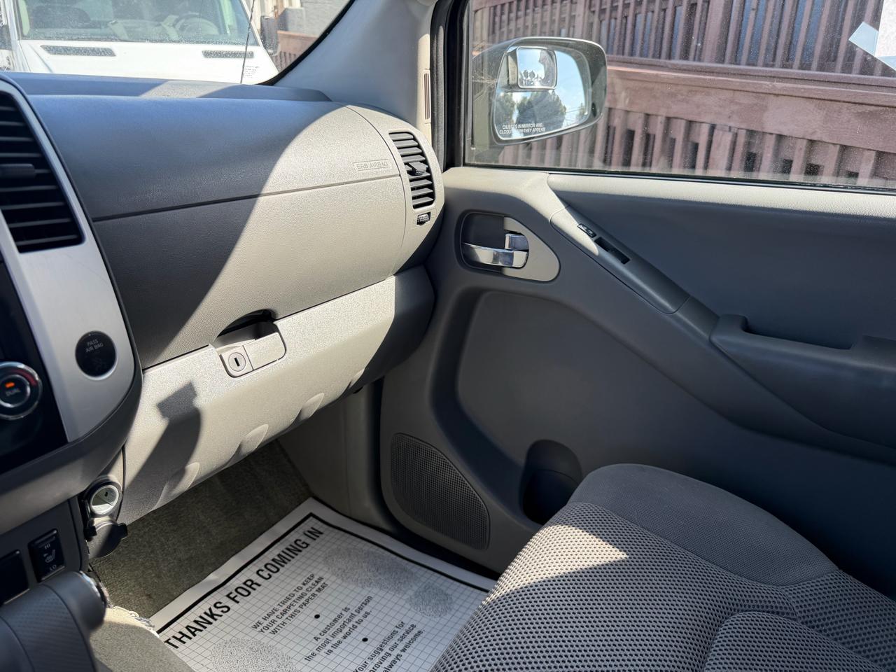 Nissan Frontier  2014