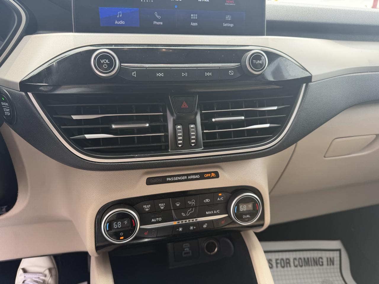 Ford Escape  2021