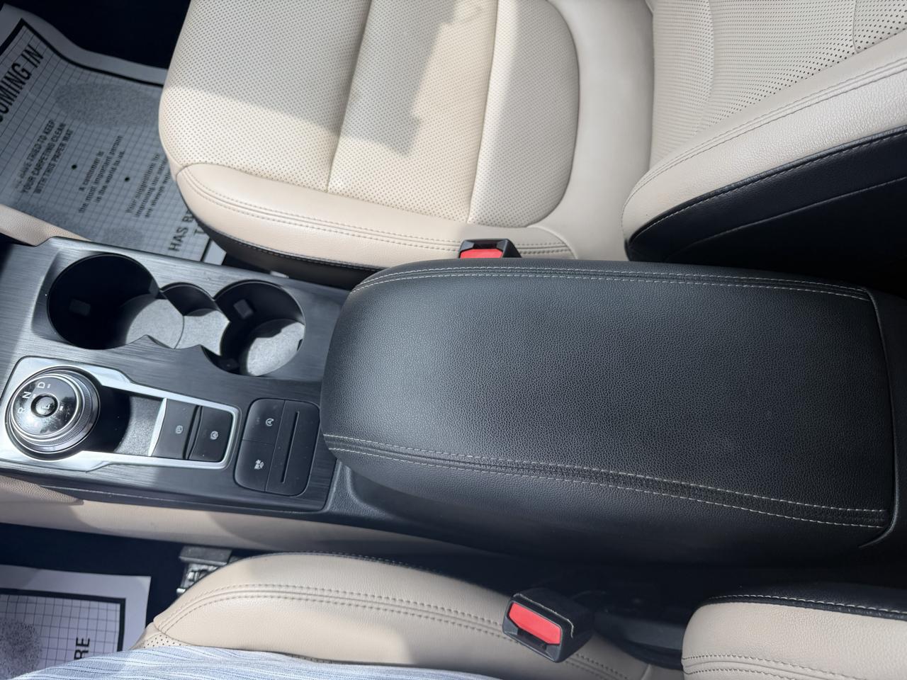 Ford Escape  2021