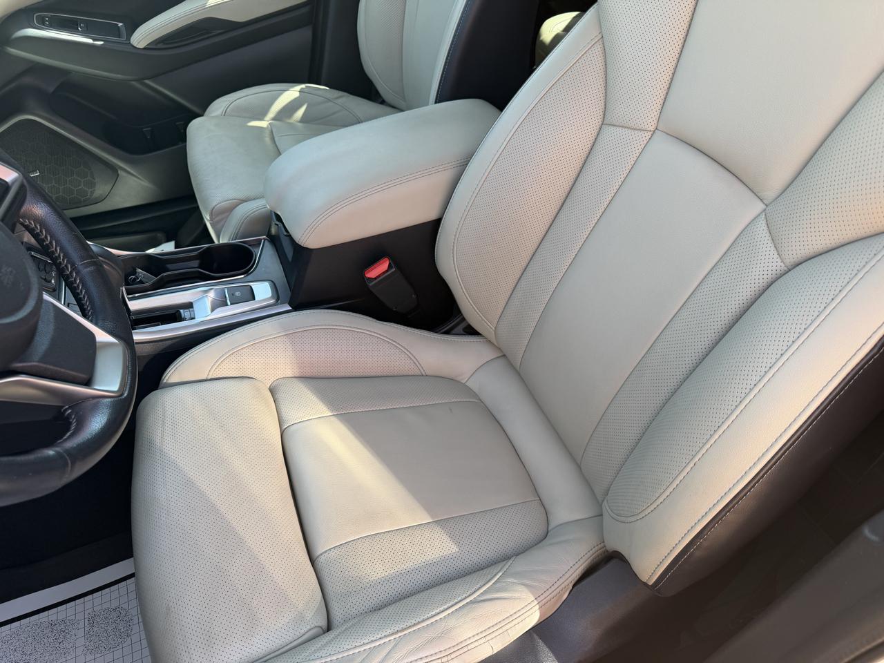 Subaru Ascent  2022