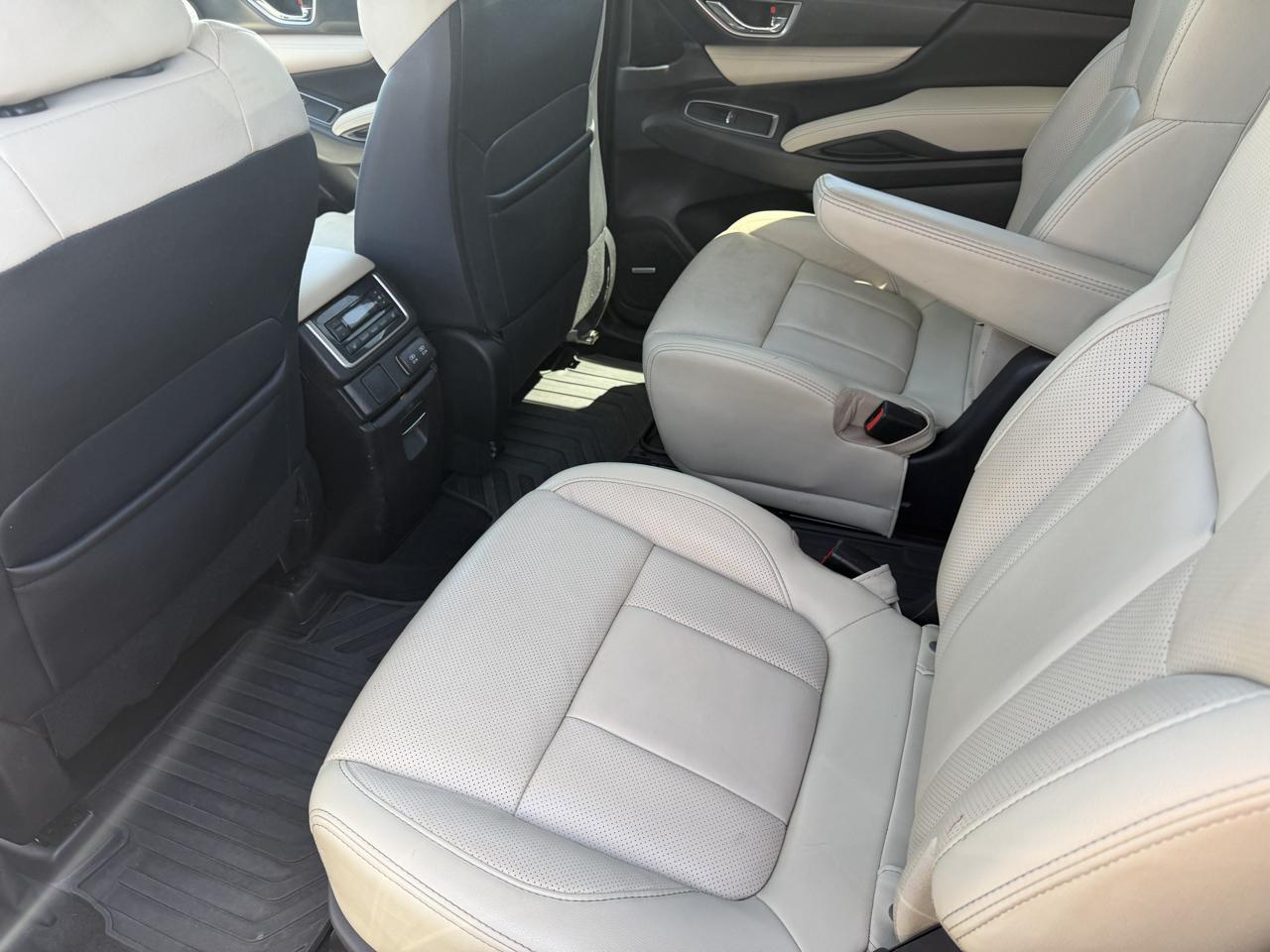 Subaru Ascent  2022