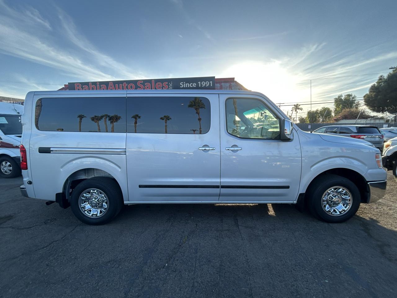 Nissan NV Passenger  2016