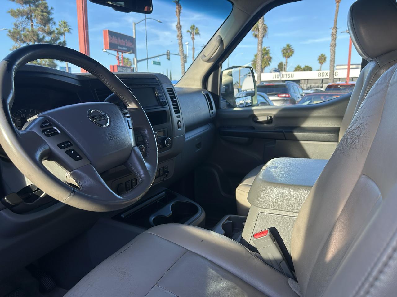 Nissan NV Passenger  2016