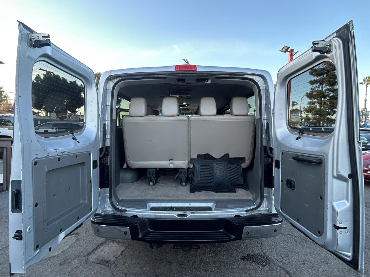 Nissan NV Passenger  2016