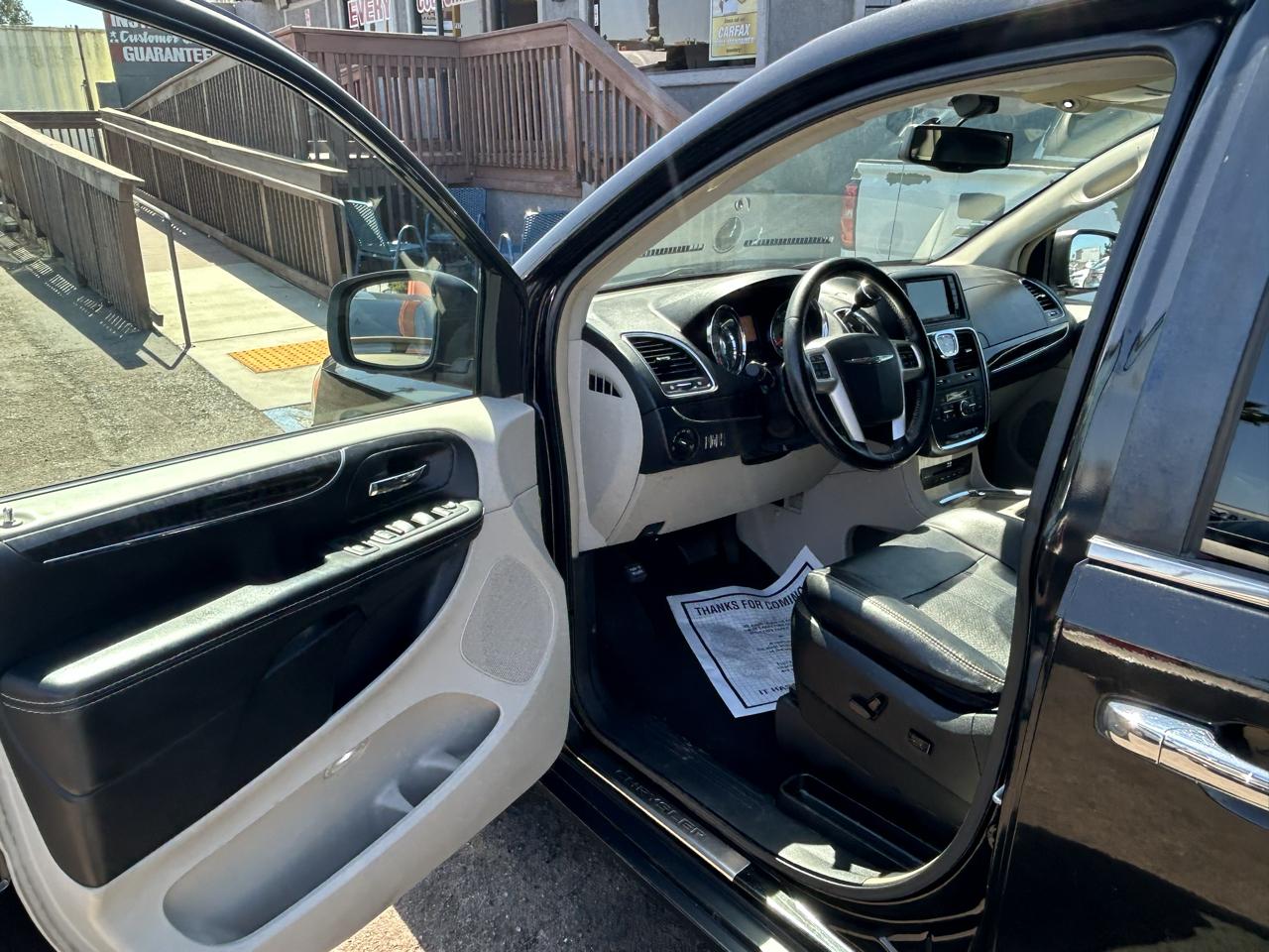 Chrysler Town & Country  2015