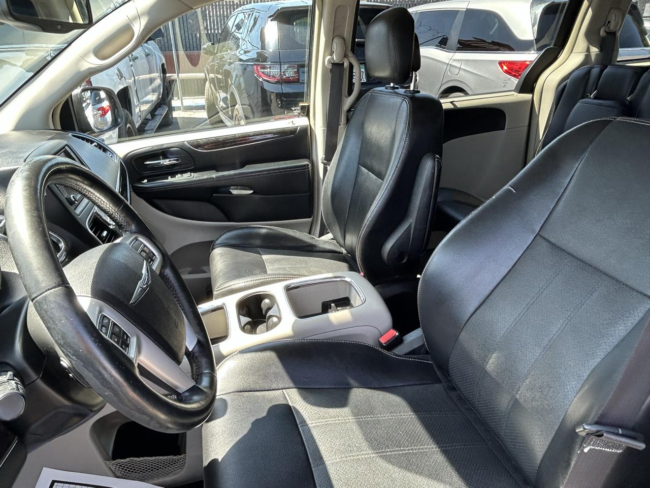 Chrysler Town & Country  2015
