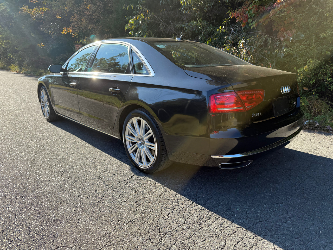 Audi A8 4.0T Sedan L quattro Tiptronic 2013 Audi A8 4.0T Sedan L quattro Tiptronic 2013