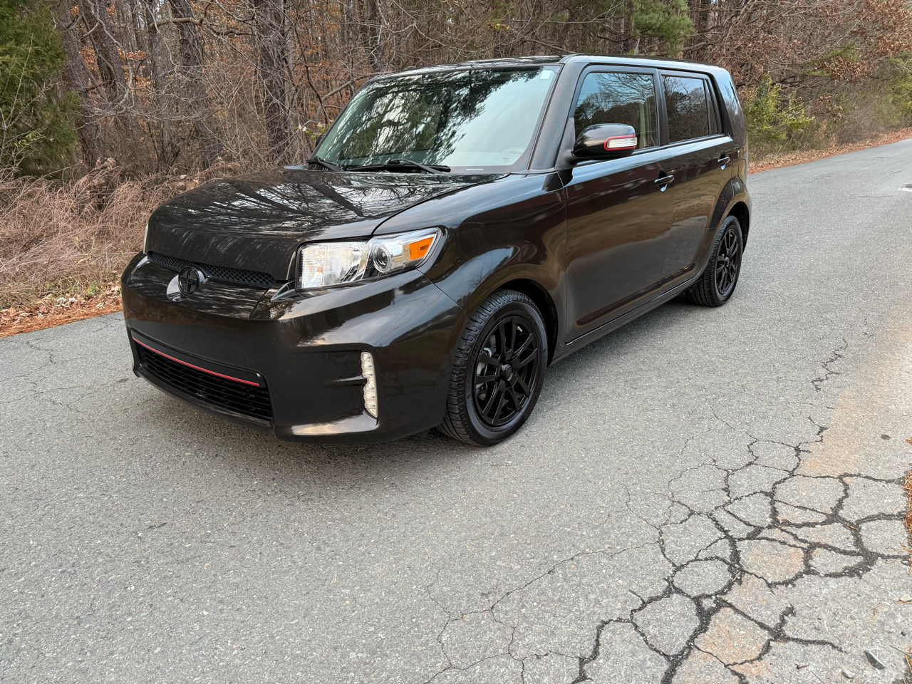 Scion xB 5-Door Wagon 5-Spd MT 2015