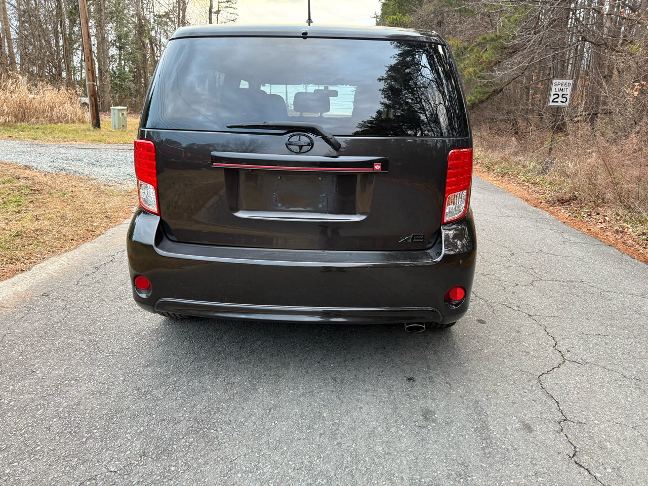 Scion xB 5-Door Wagon 5-Spd MT 2015