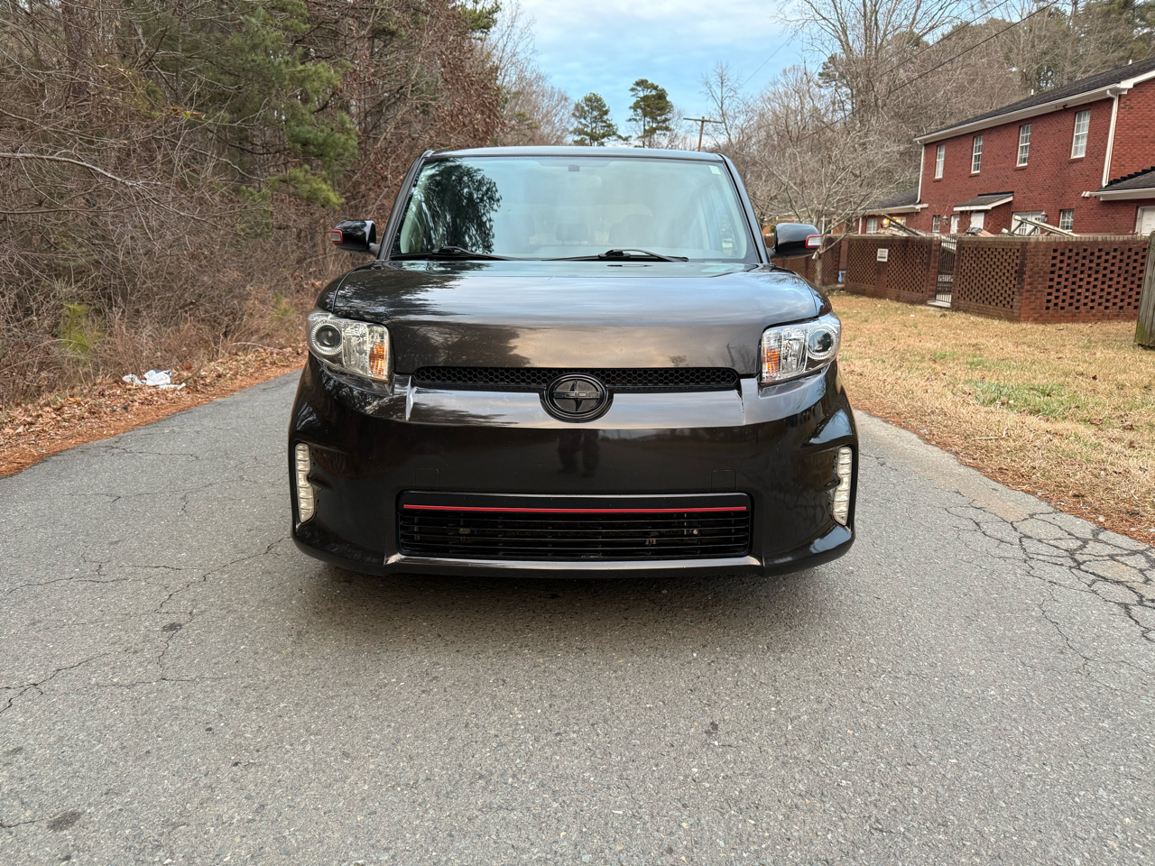 Scion xB 5-Door Wagon 5-Spd MT 2015