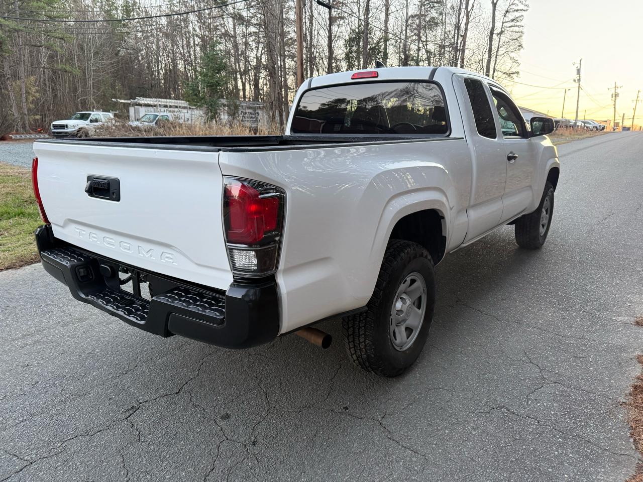 Toyota Tacoma SR5 Access Cab I4 6AT 2WD 2019