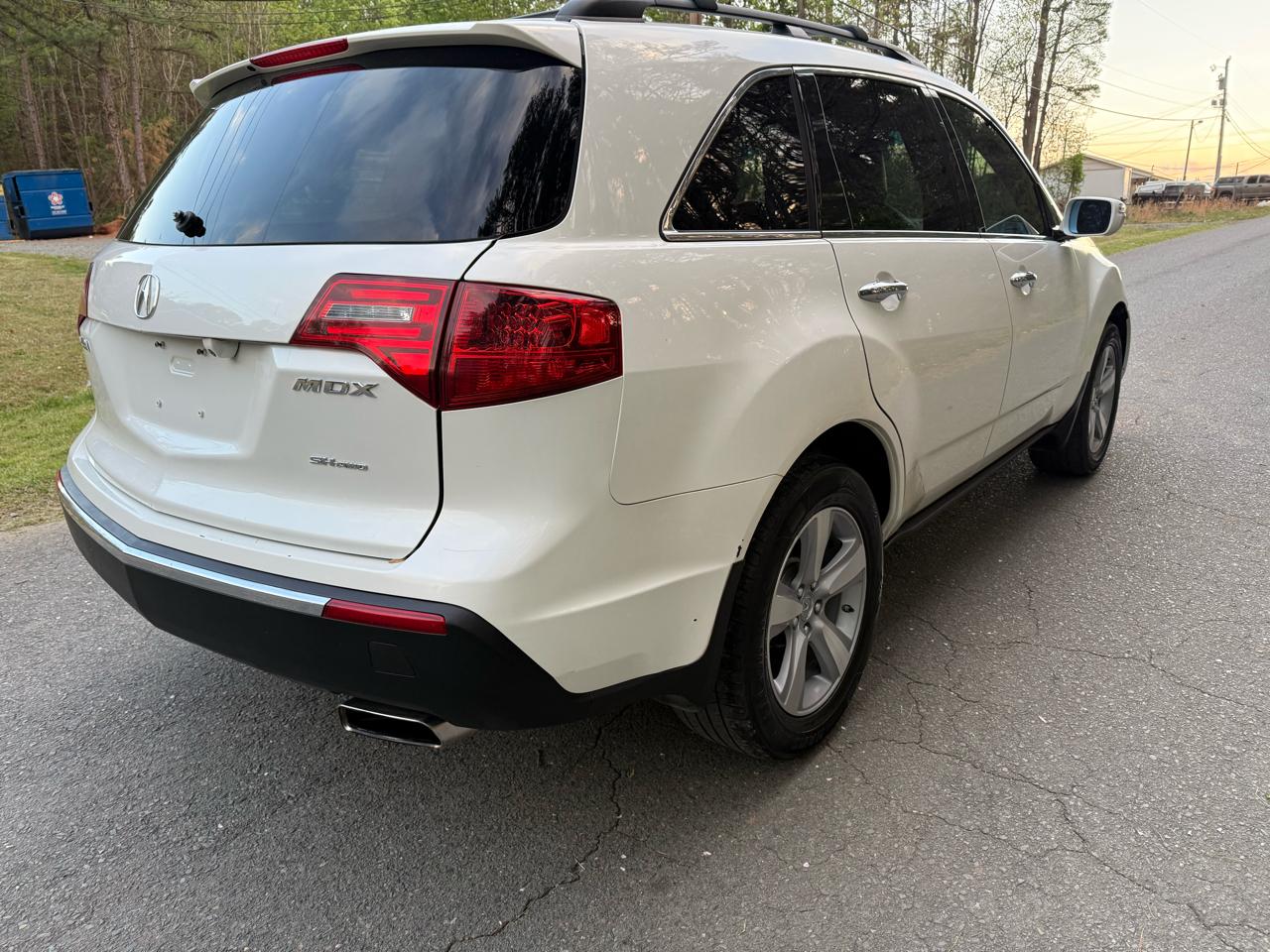 Acura MDX 6-Spd AT w/Tech Package 2011
