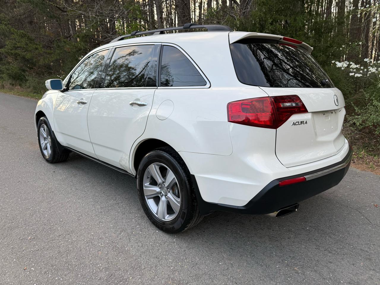 Acura MDX 6-Spd AT w/Tech Package 2011
