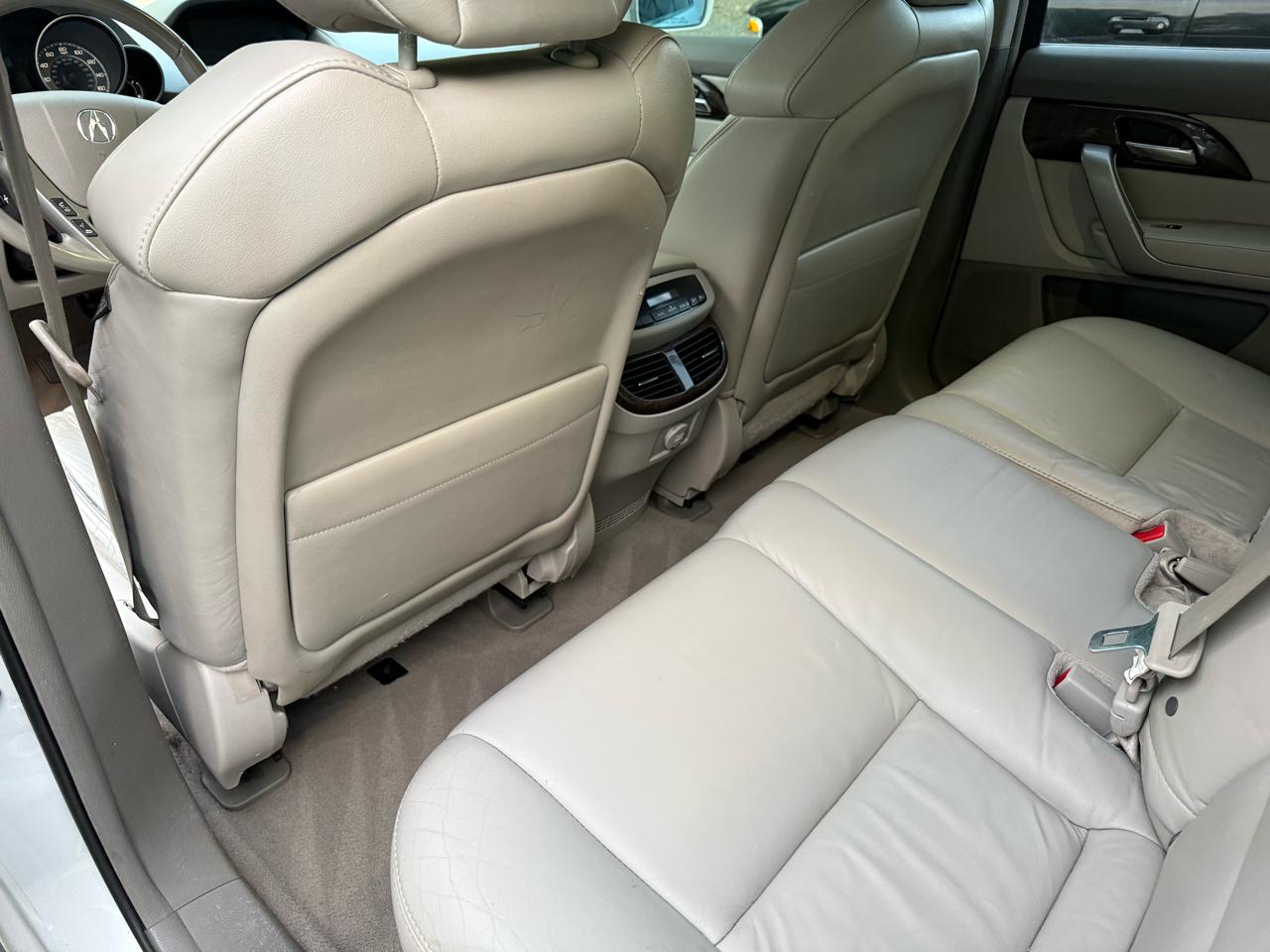 Acura MDX 6-Spd AT w/Tech Package 2011