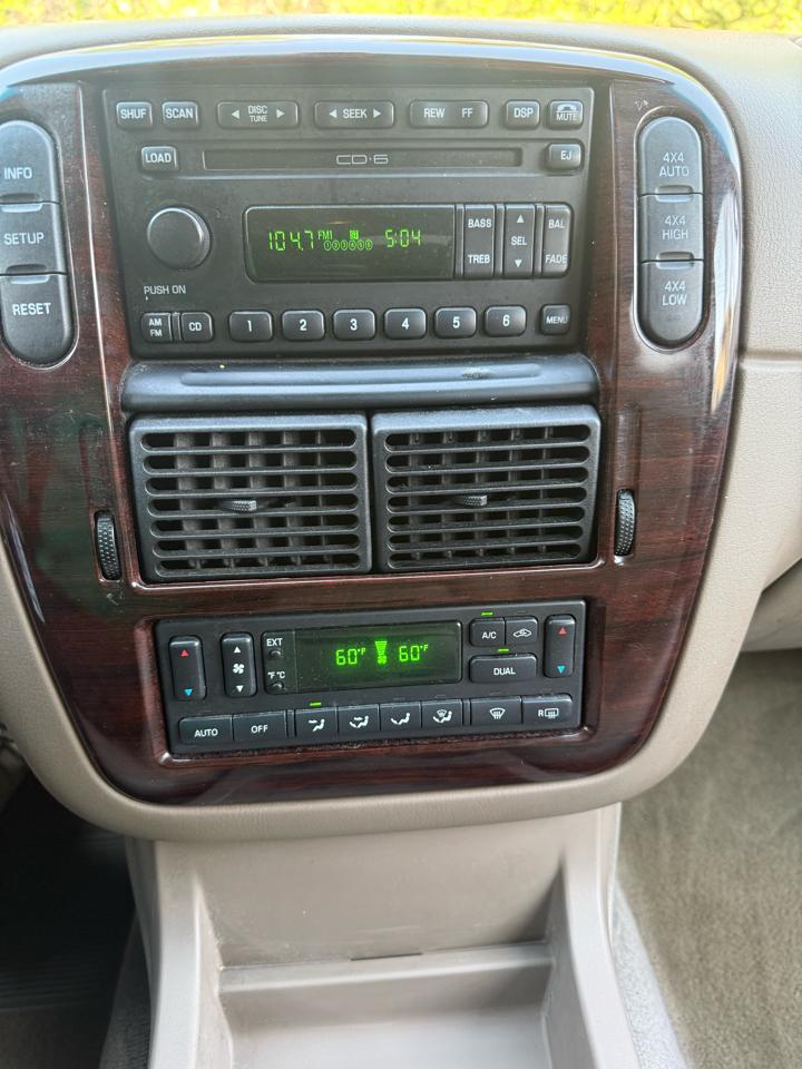 Ford Explorer Limited 4.6L 4WD 2003