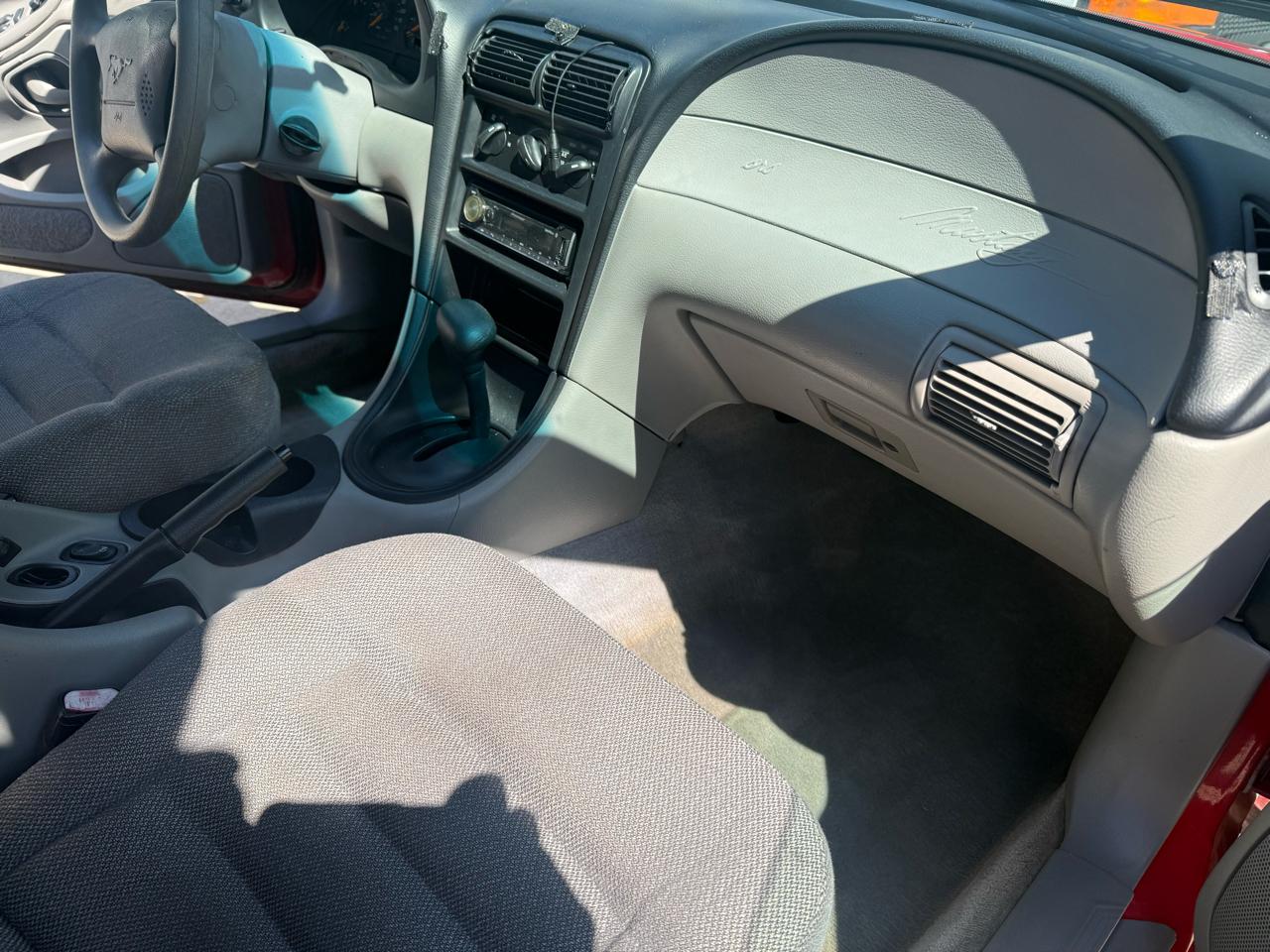 Ford Mustang Coupe 1998