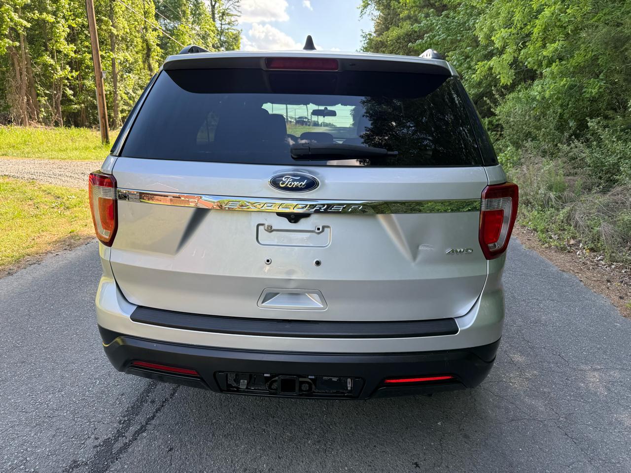 Ford Explorer Base 4WD 2019