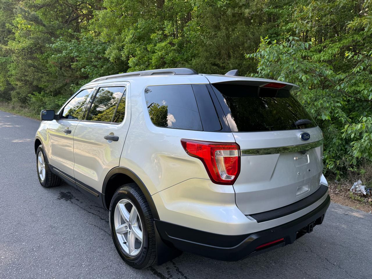 Ford Explorer Base 4WD 2019