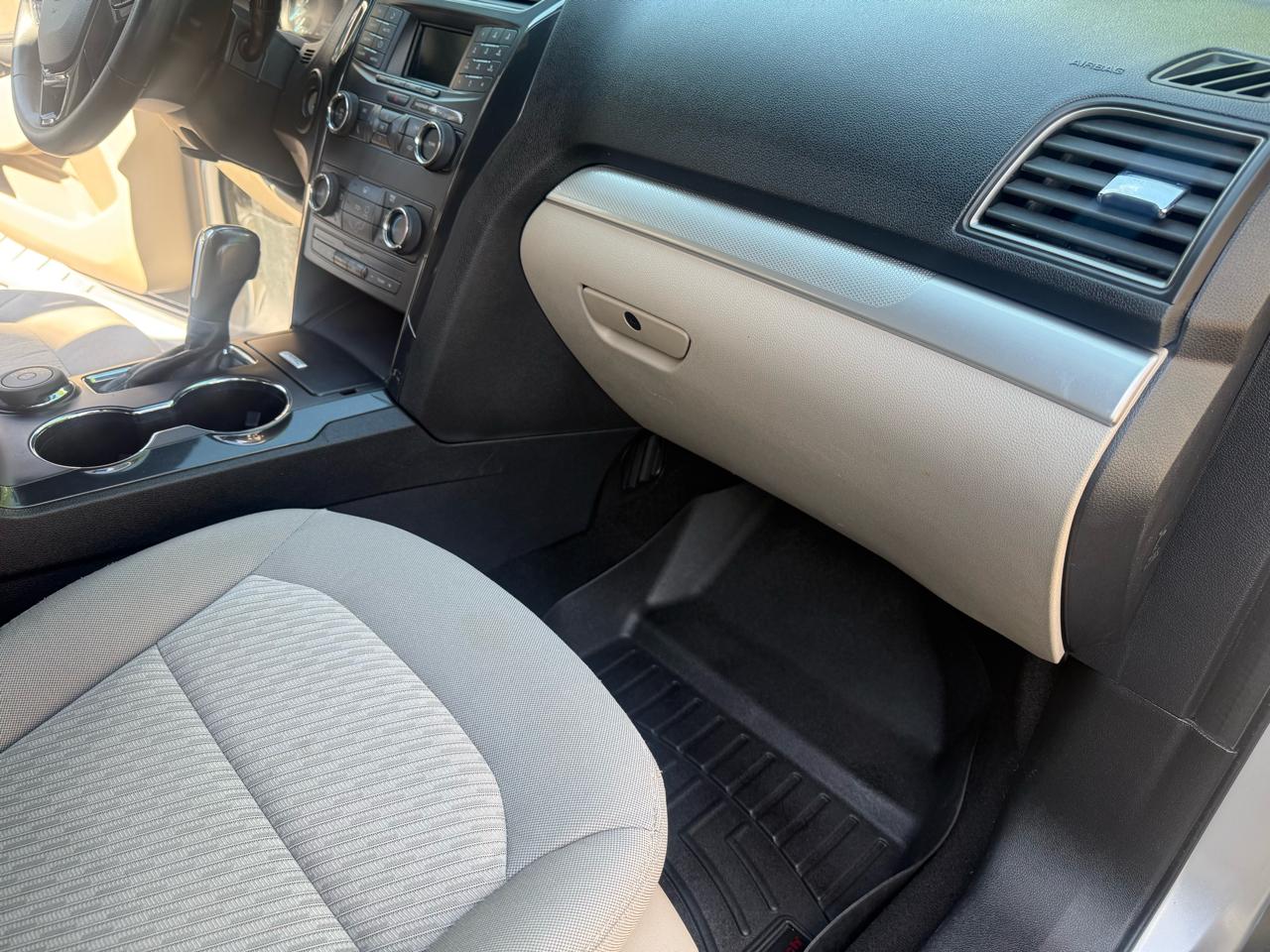 Ford Explorer Base 4WD 2019