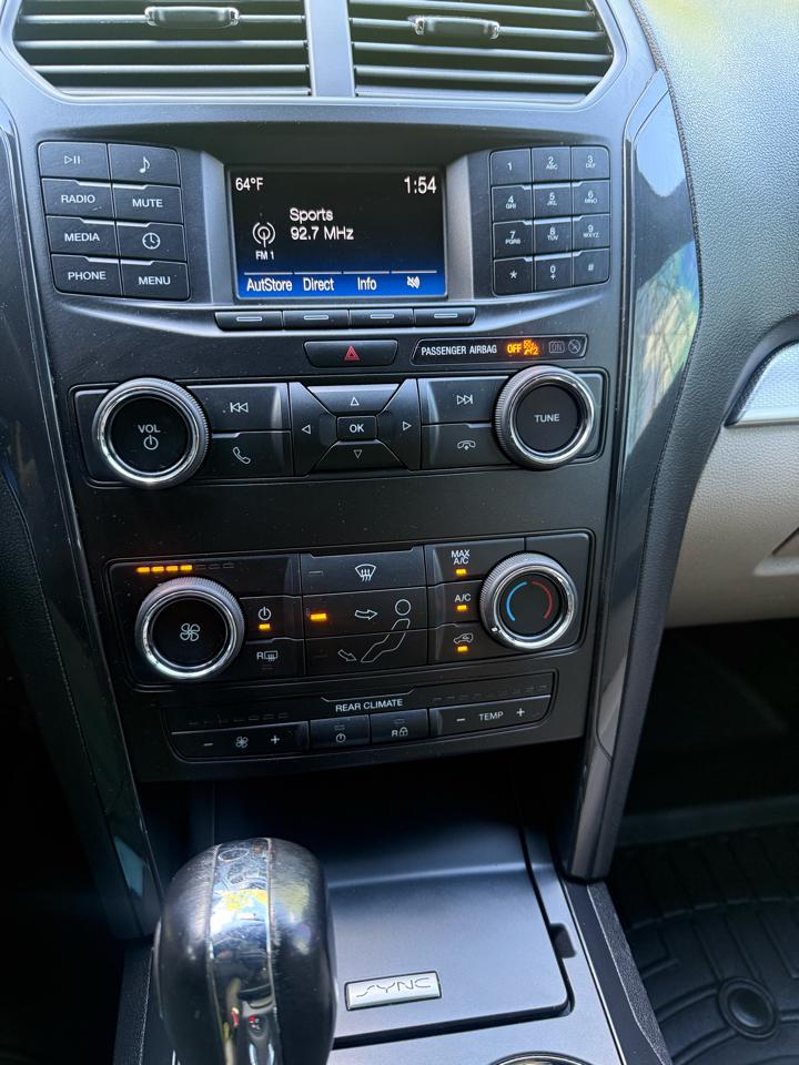 Ford Explorer Base 4WD 2019