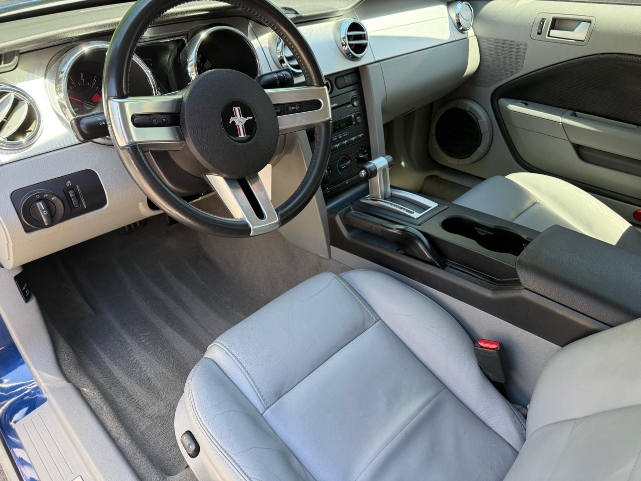 Ford Mustang V6 Standard Coupe 2006