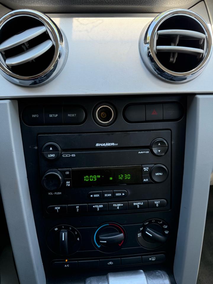 Ford Mustang V6 Standard Coupe 2006