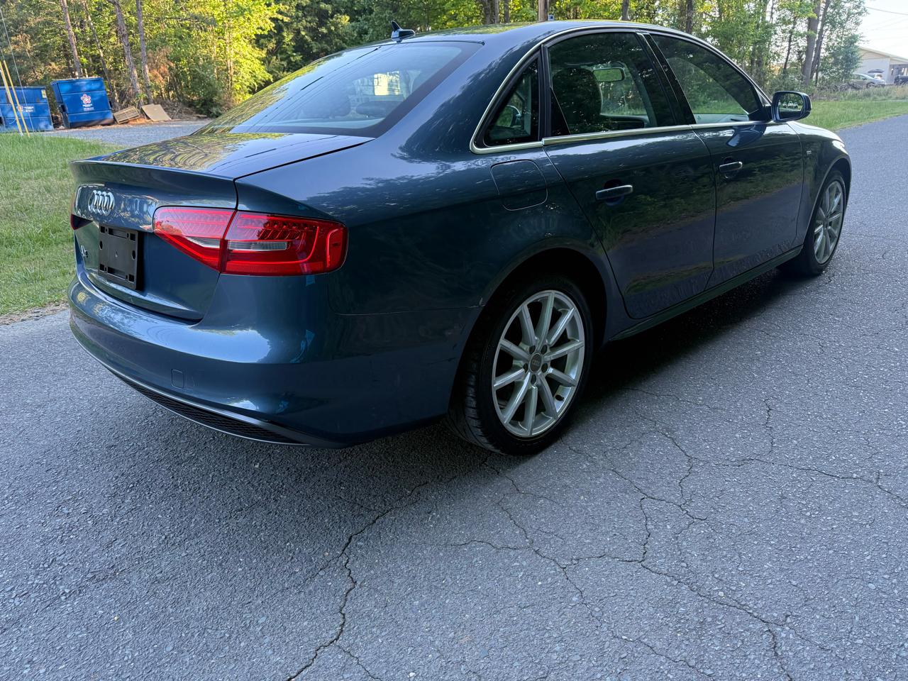 Audi A4 2.0T Premium Sedan 2016