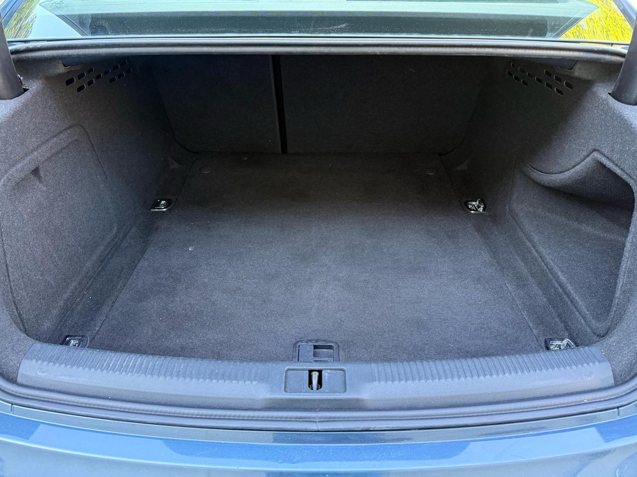 Audi A4 2.0T Premium Sedan 2016