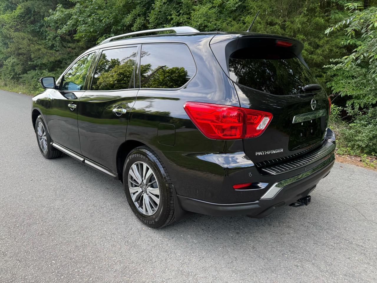Nissan Pathfinder Platinum 4WD 2017