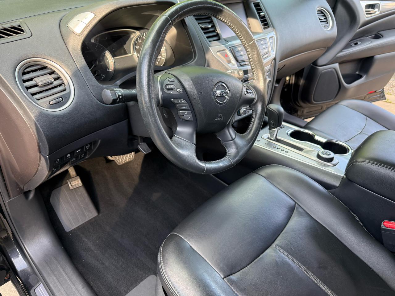 Nissan Pathfinder Platinum 4WD 2017