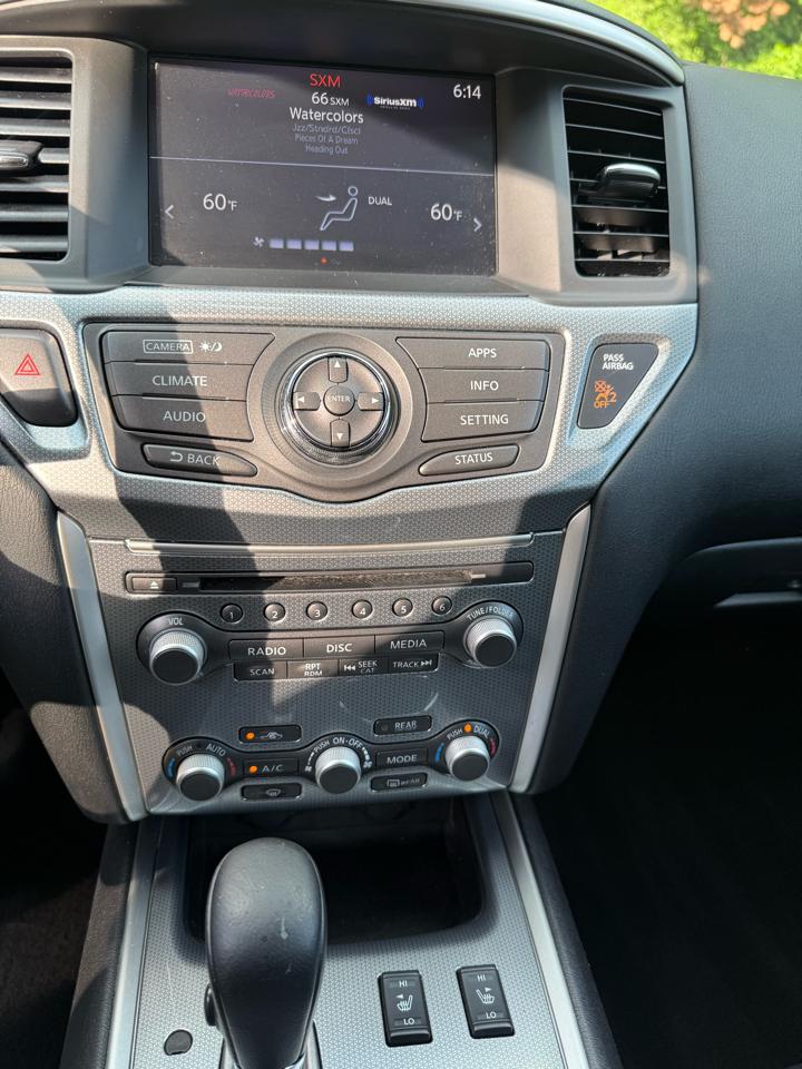 Nissan Pathfinder Platinum 4WD 2017