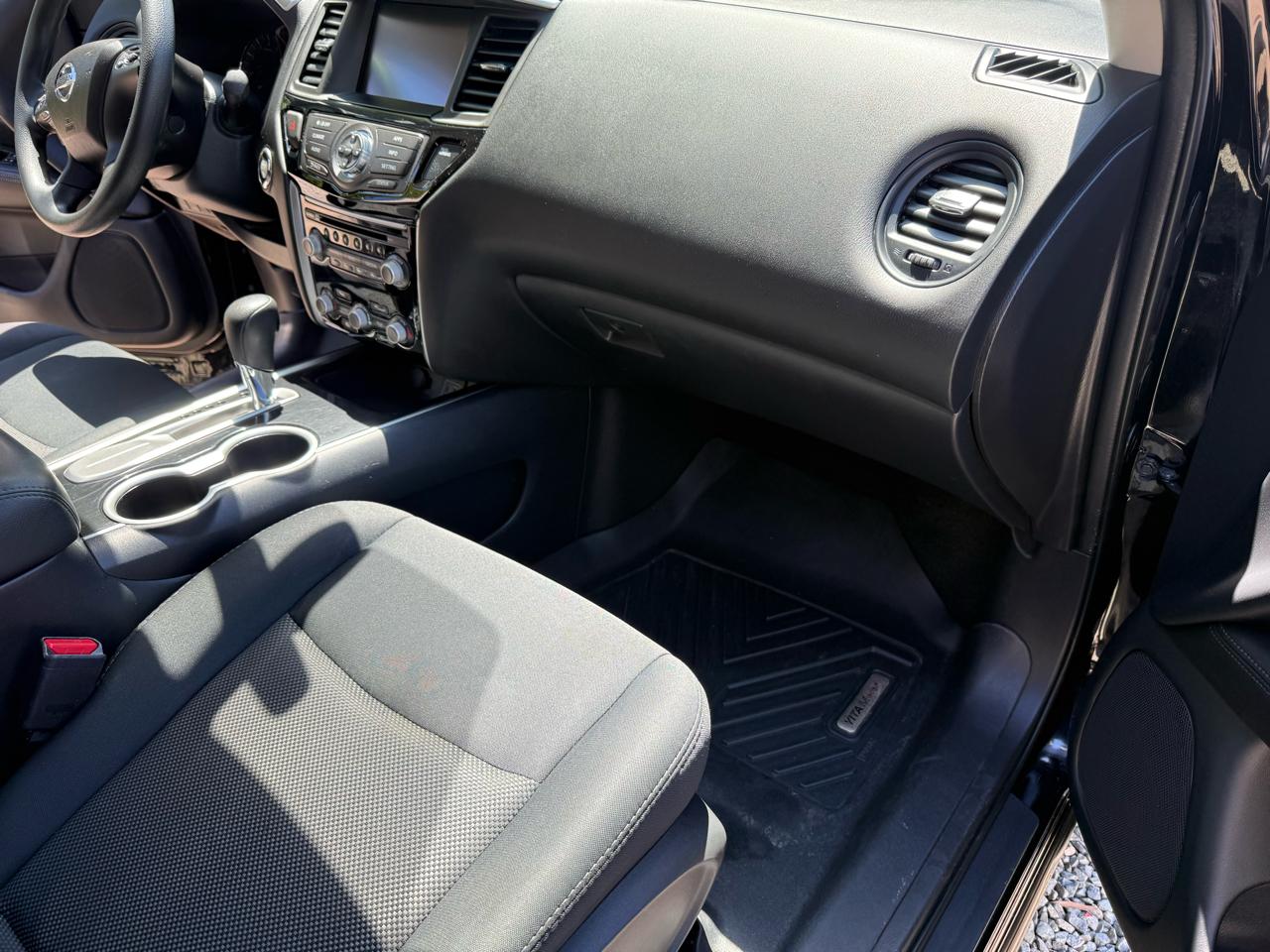 Nissan Pathfinder S 2WD 2019