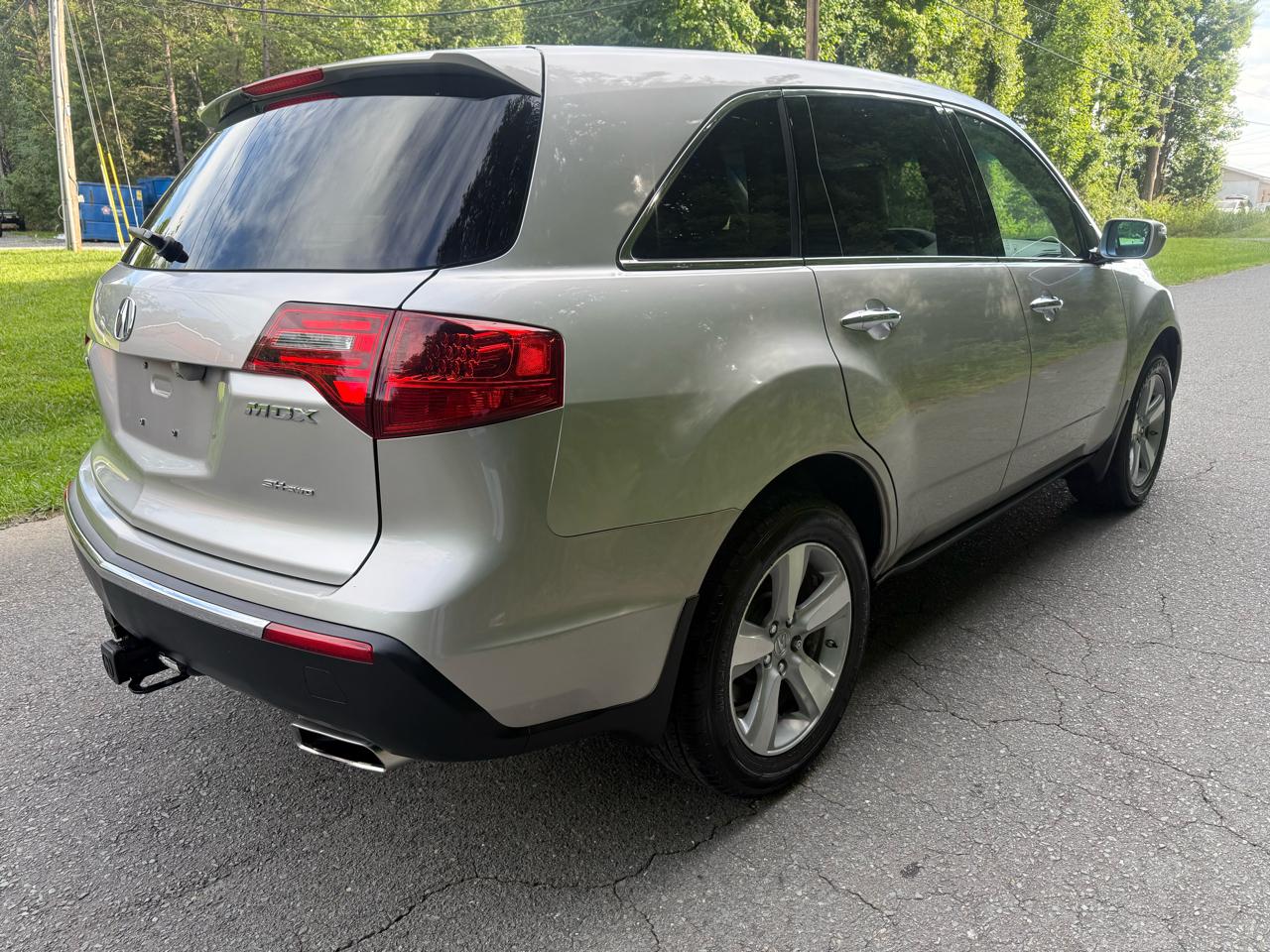 Acura MDX 6-Spd AT w/Tech Package 2011