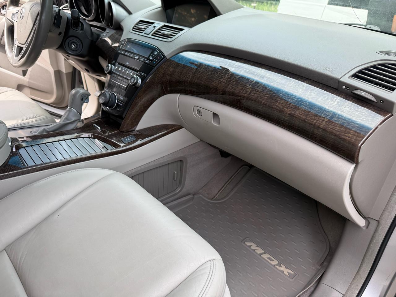 Acura MDX 6-Spd AT w/Tech Package 2011