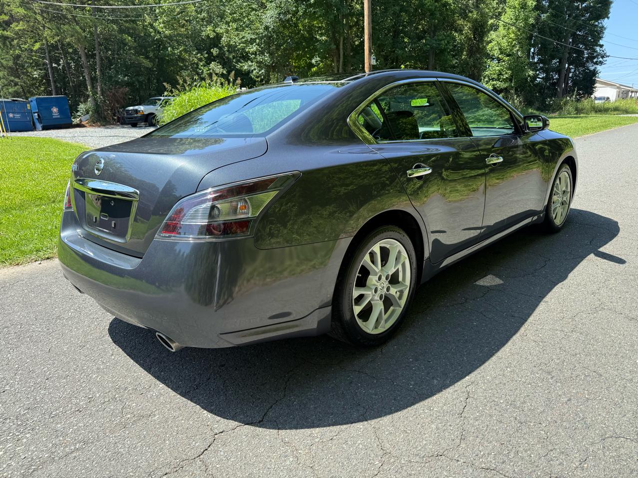 Nissan Maxima SV 2012