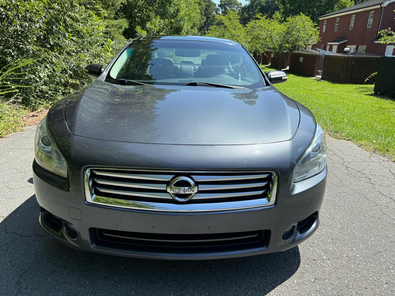 Nissan Maxima SV 2012