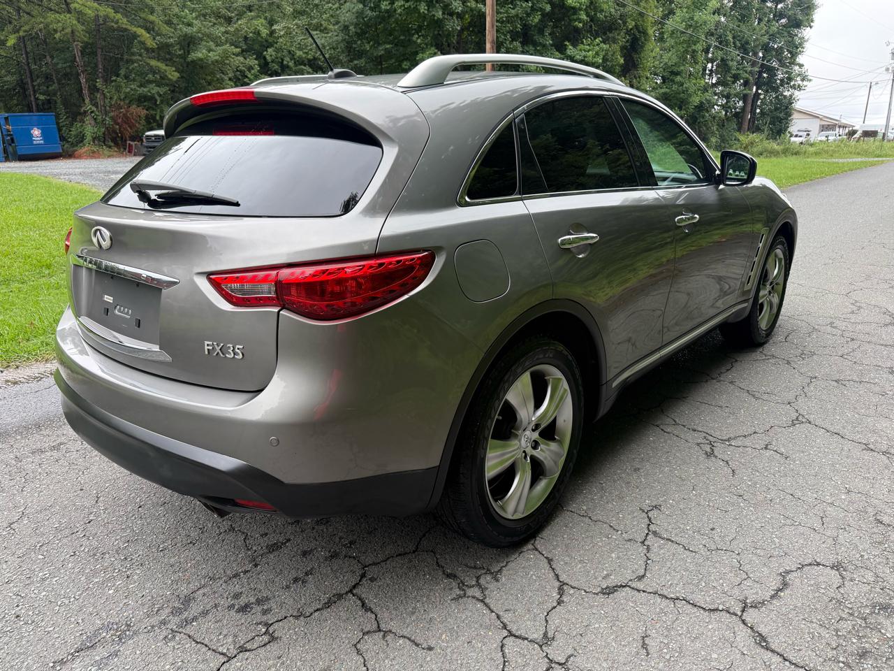 Infiniti FX FX35 2WD 2009