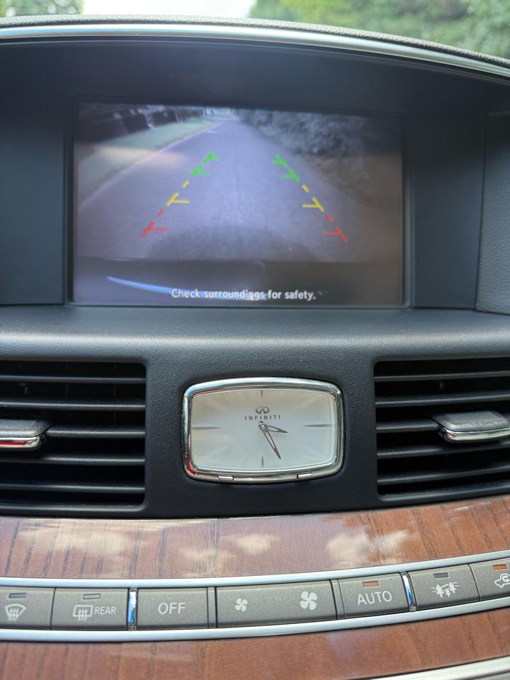 Infiniti M 37 2013
