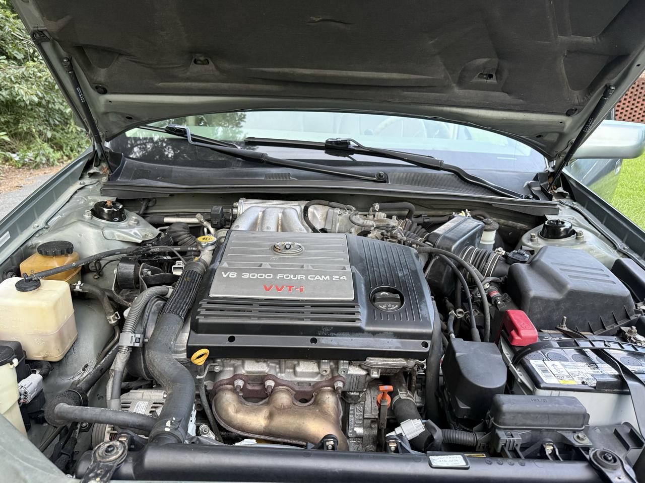 Toyota Avalon XL 2000