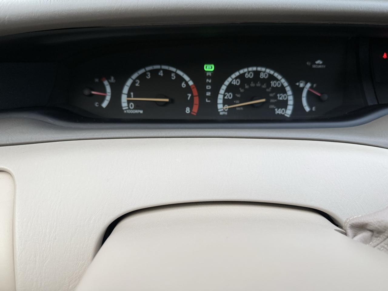 Toyota Avalon XL 2000