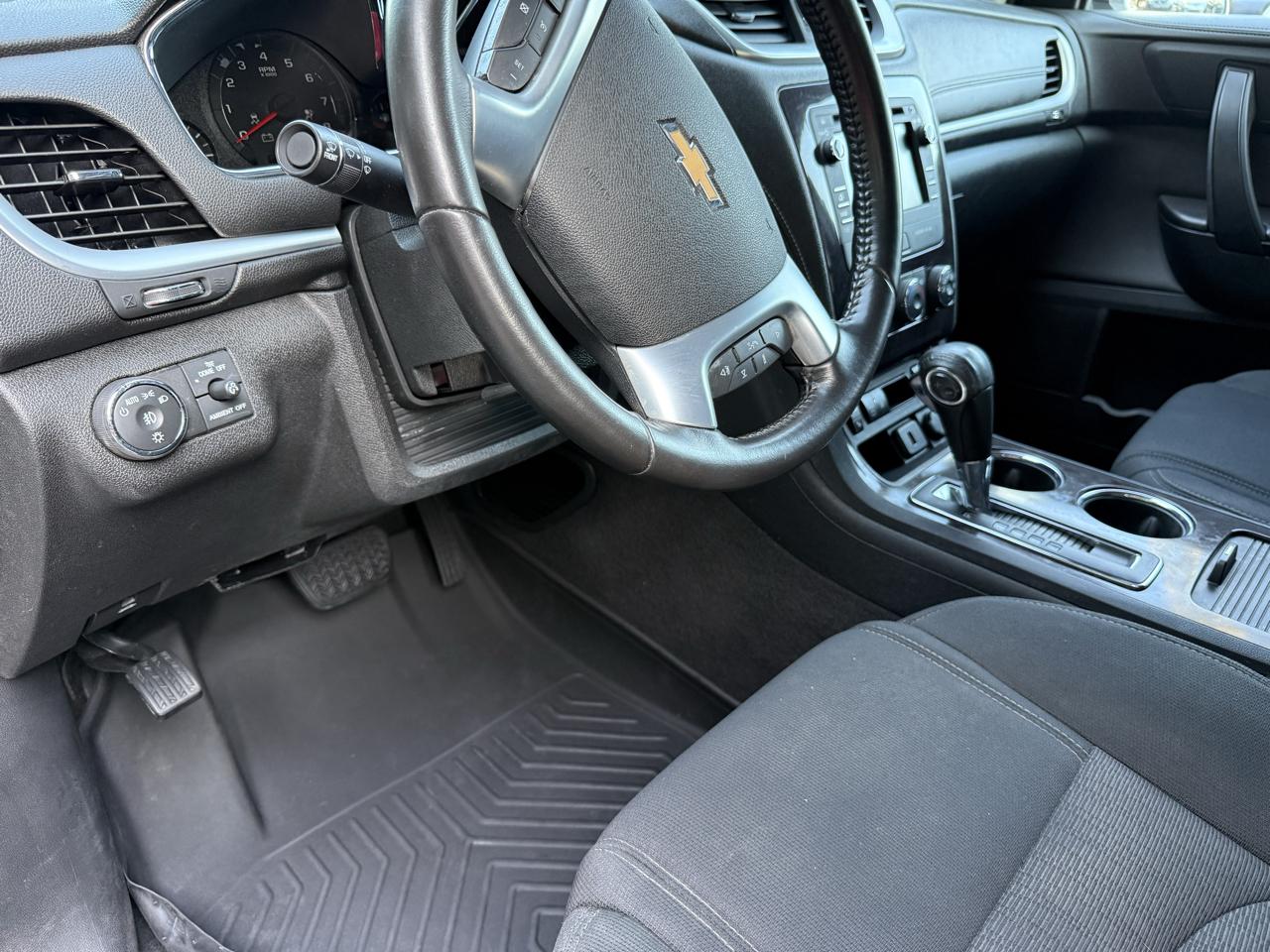 Chevrolet Traverse 1LT FWD 2015