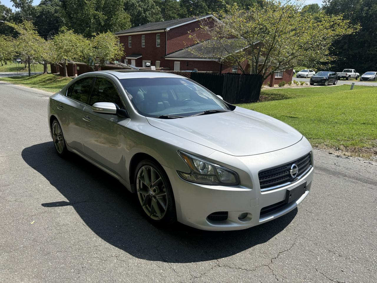 Nissan Maxima SV 2011