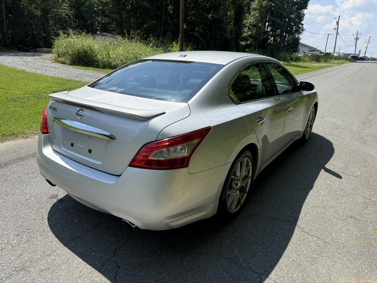 Nissan Maxima SV 2011