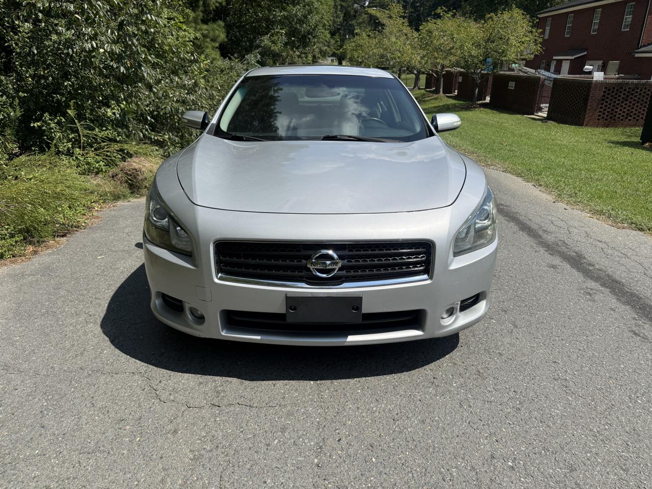Nissan Maxima SV 2011