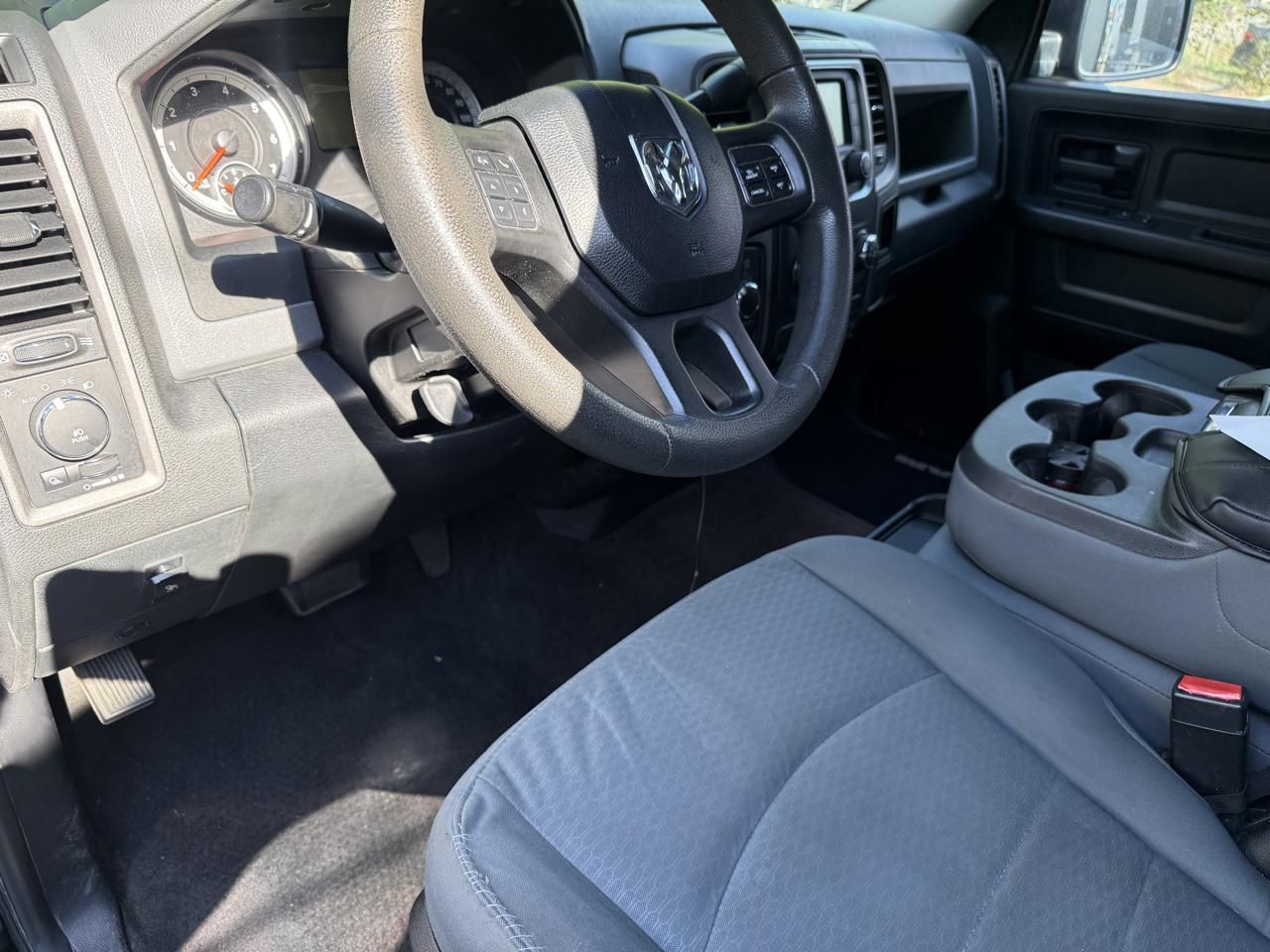 RAM 1500 4WD Quad Cab 140.5" Express 2014