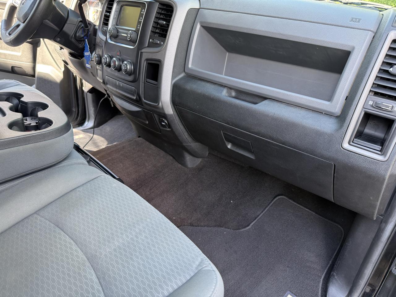 RAM 1500 4WD Quad Cab 140.5" Express 2014