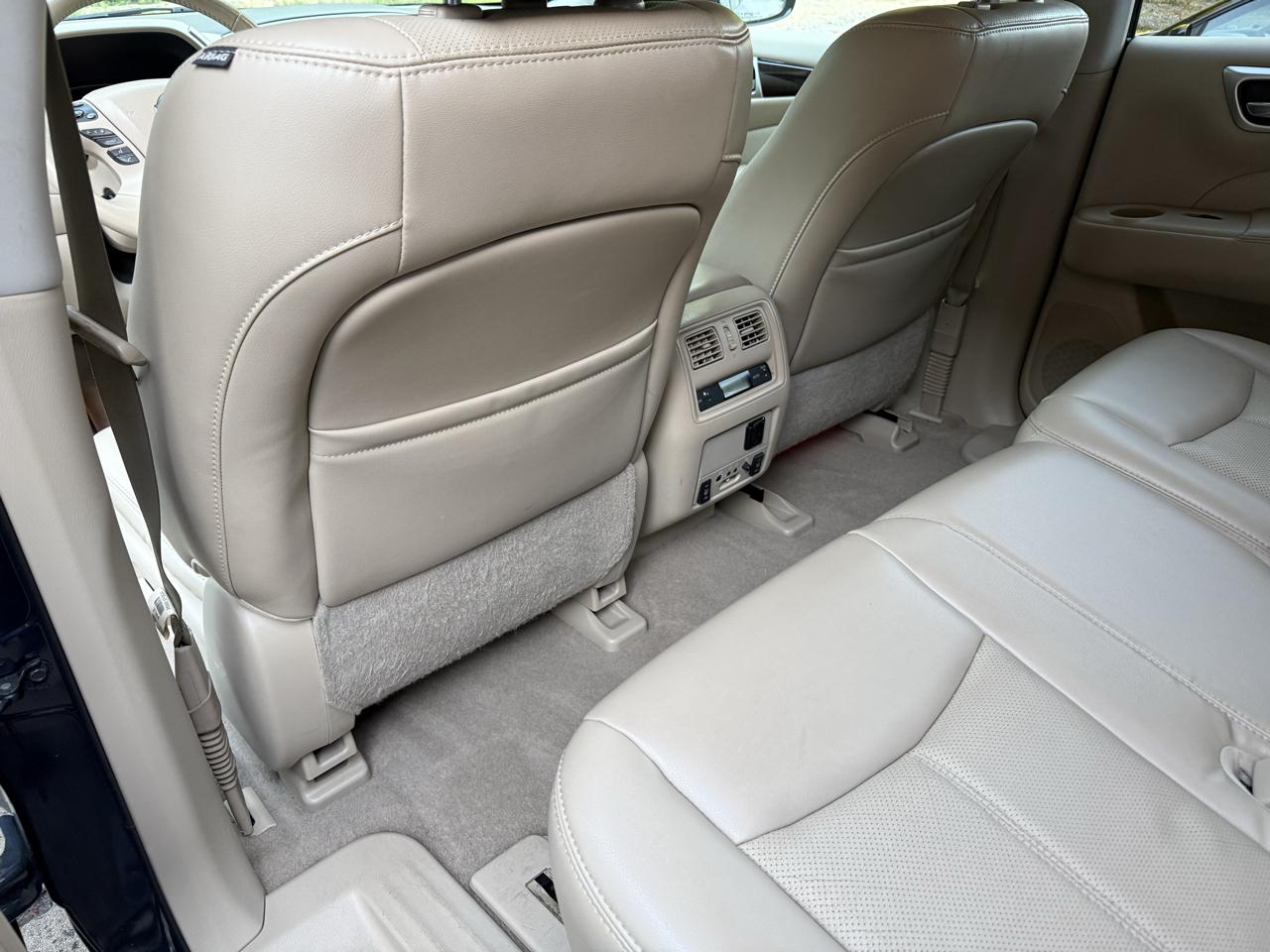 Nissan Pathfinder SV 2WD 2015