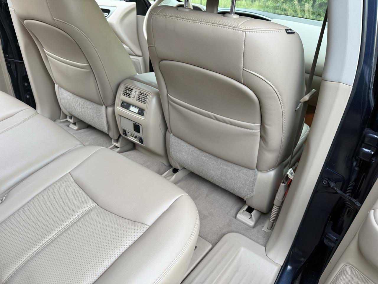 Nissan Pathfinder SV 2WD 2015