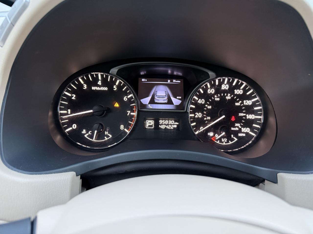 Nissan Pathfinder SV 2WD 2015