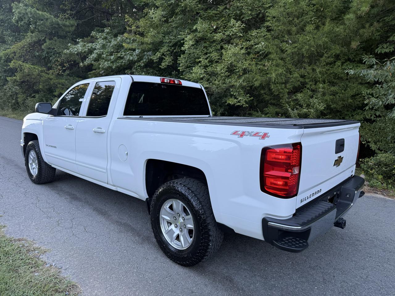 Chevrolet Silverado 1500 4WD Crew Cab 143.5" LT 2015